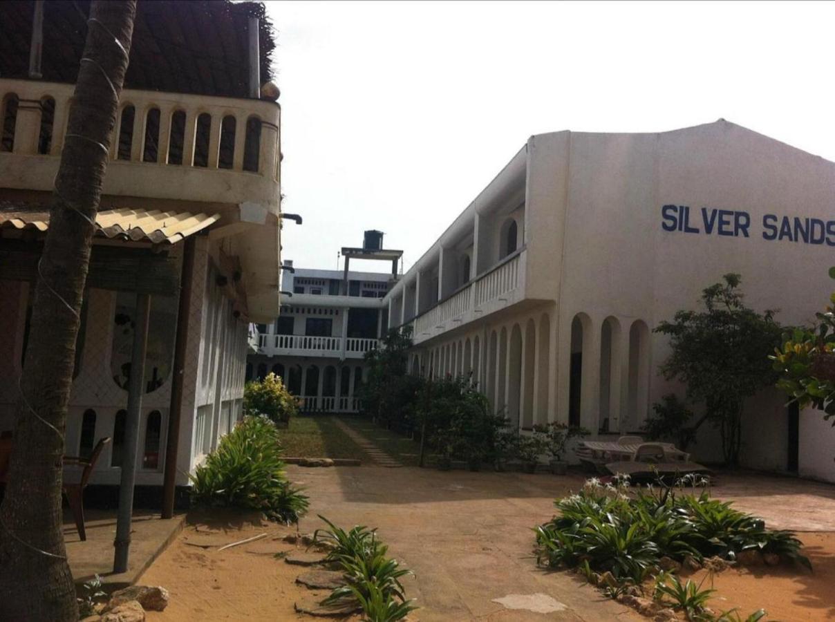 Hotel Silver Sands Negombo Eksteriør billede