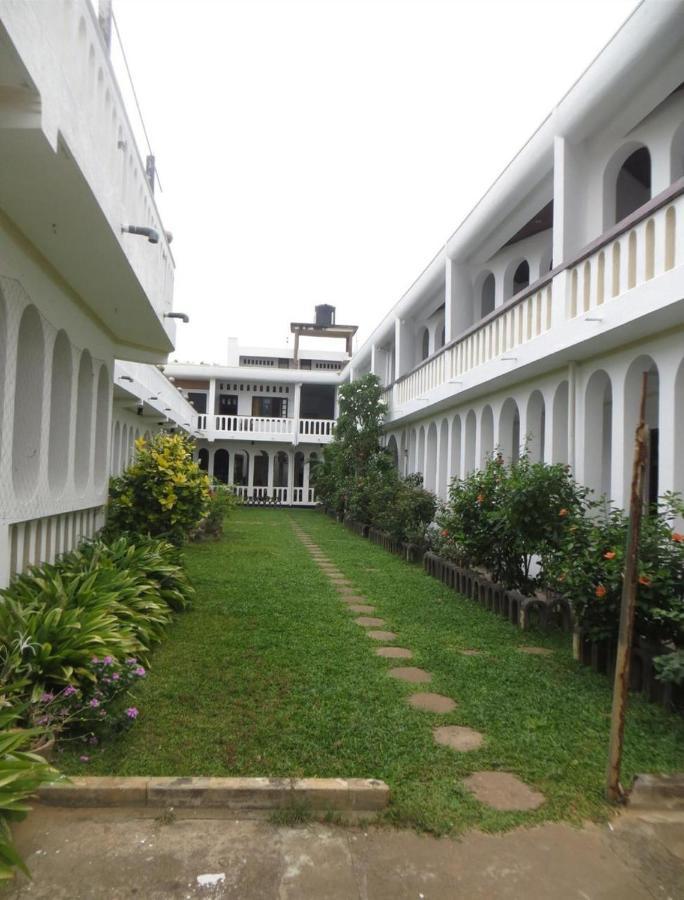 Hotel Silver Sands Negombo Eksteriør billede