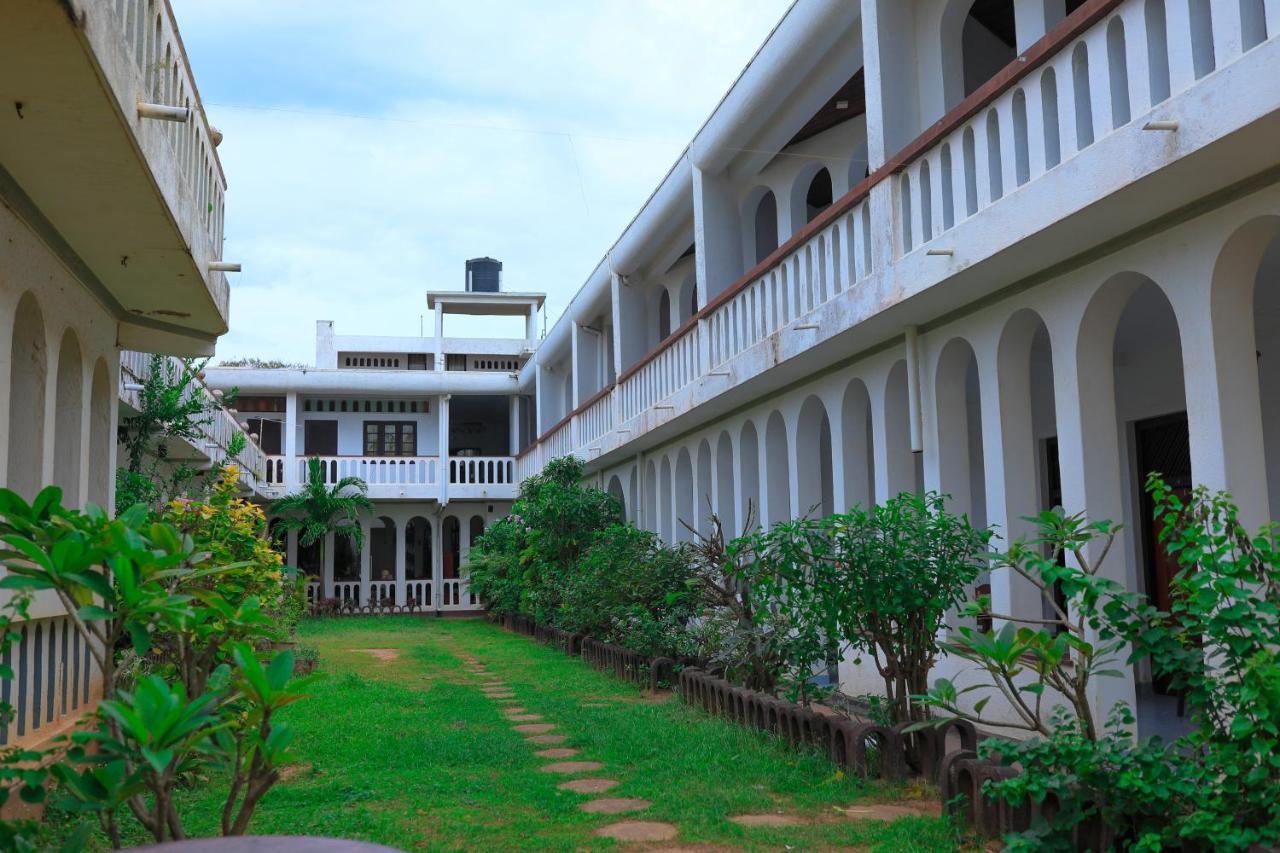 Hotel Silver Sands Negombo Eksteriør billede