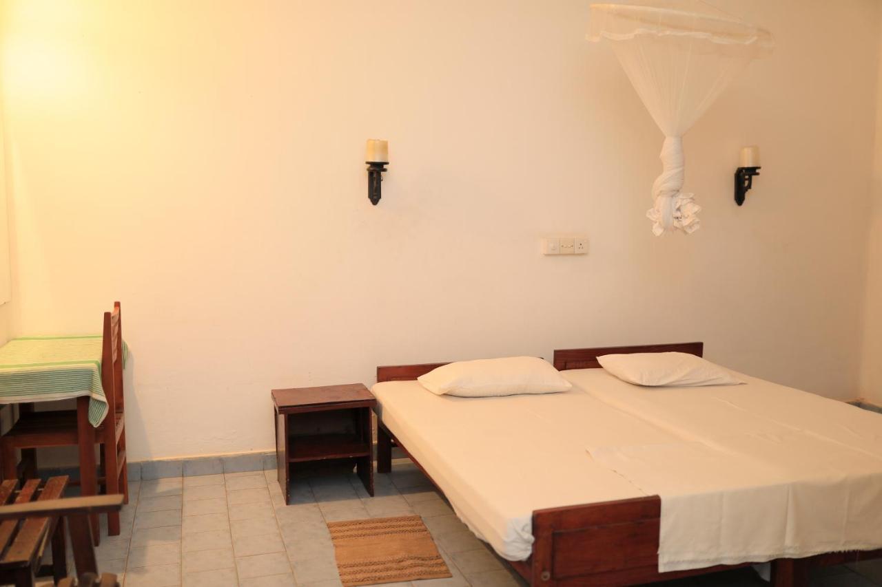 Hotel Silver Sands Negombo Eksteriør billede