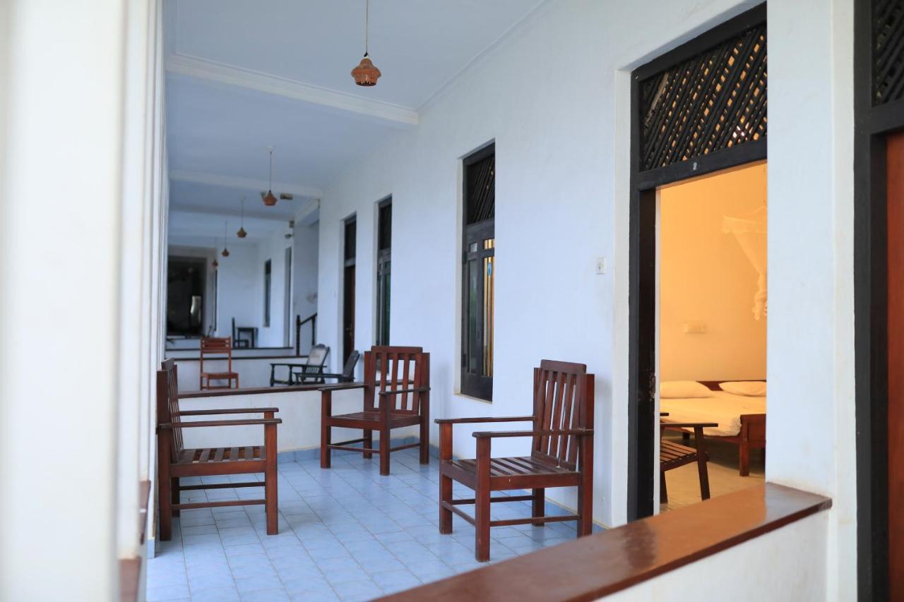Hotel Silver Sands Negombo Eksteriør billede