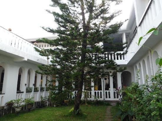 Hotel Silver Sands Negombo Eksteriør billede